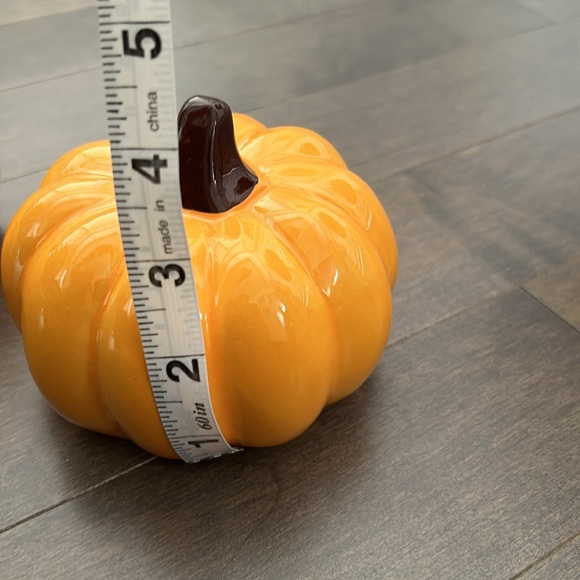 Set of 2 Ceramic Stoneware Pumpkins, Halloween Fall Decor, Orange Brown Harvest - Picture 7 of 8